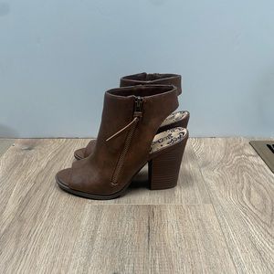 Heeled sandals from Brash // size 7